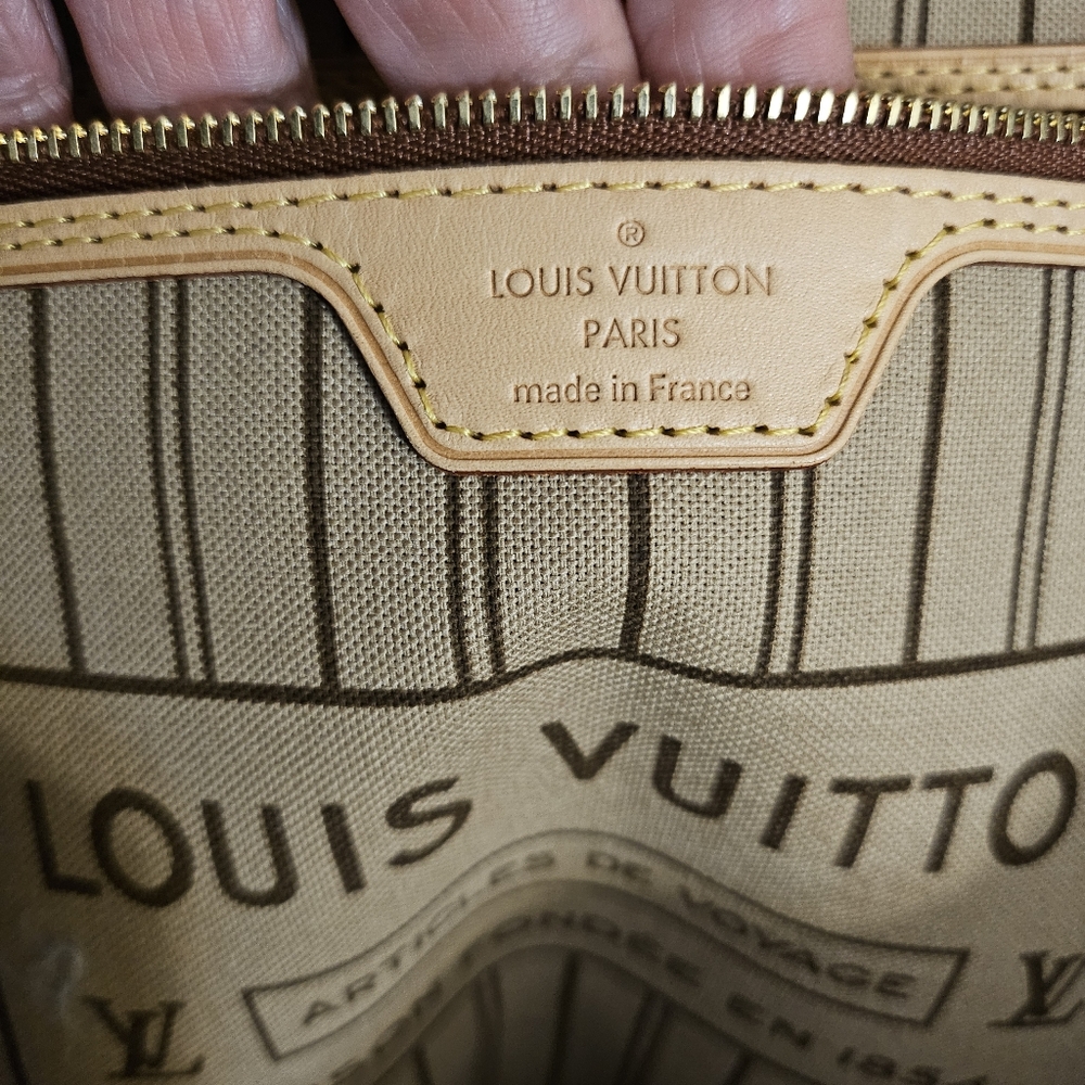 (Reserved)Authentic Louis Vuitton Monogram Neverful MM - Picture 8 of 9